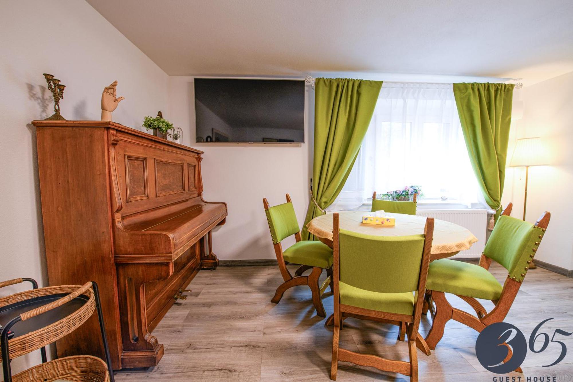 365 Guest House Hunedoara Dış mekan fotoğraf